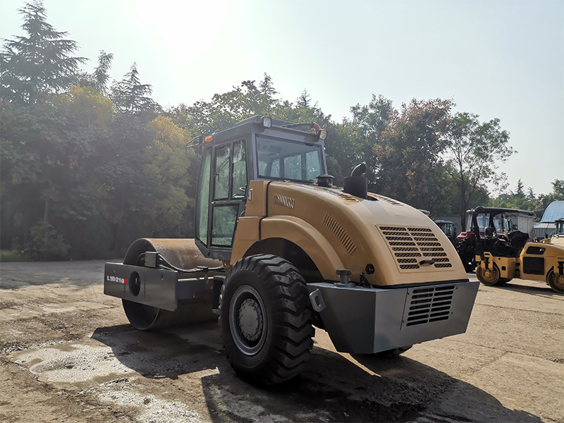 Luoyang Lutong Launches LTD210H Road Rol