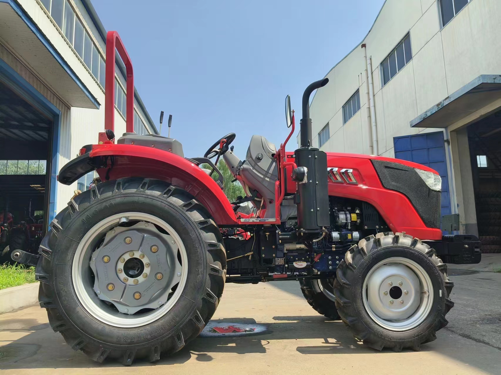 LuTong LTB704 Tractor Launched