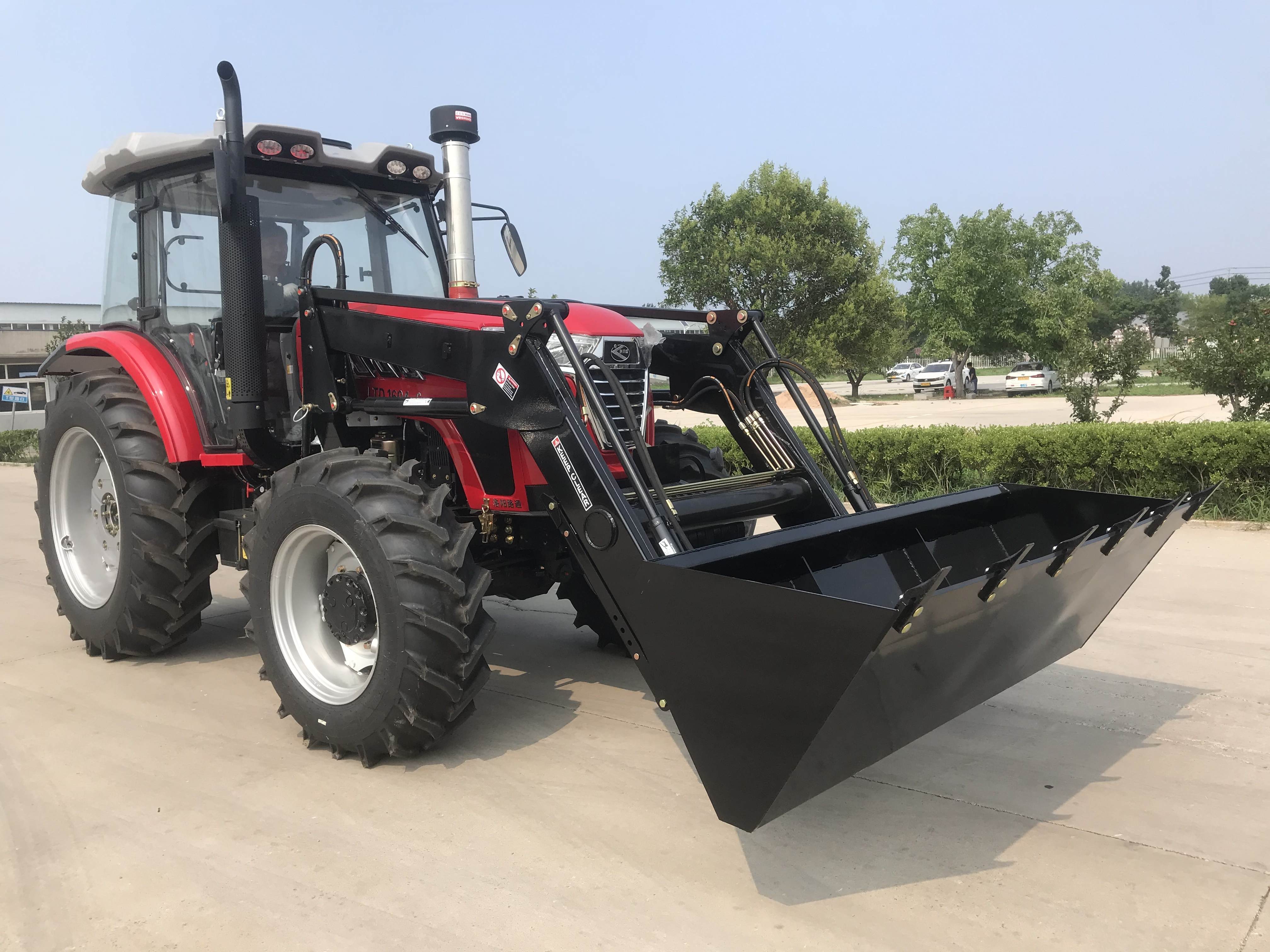 Multi-functional & High-efficiency: Luoyang Lutong Tractor Equipped with Fro